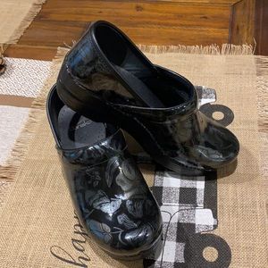 Dansko nurses shoes